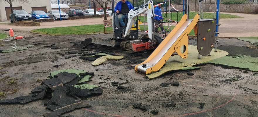 TRAVAUX COURS DE L'AMITIE